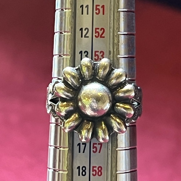 Daisy adjustable ring - Picture 6 of 6